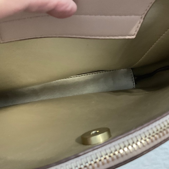 Beige Nine West crossbody. - Picture 7 of 9